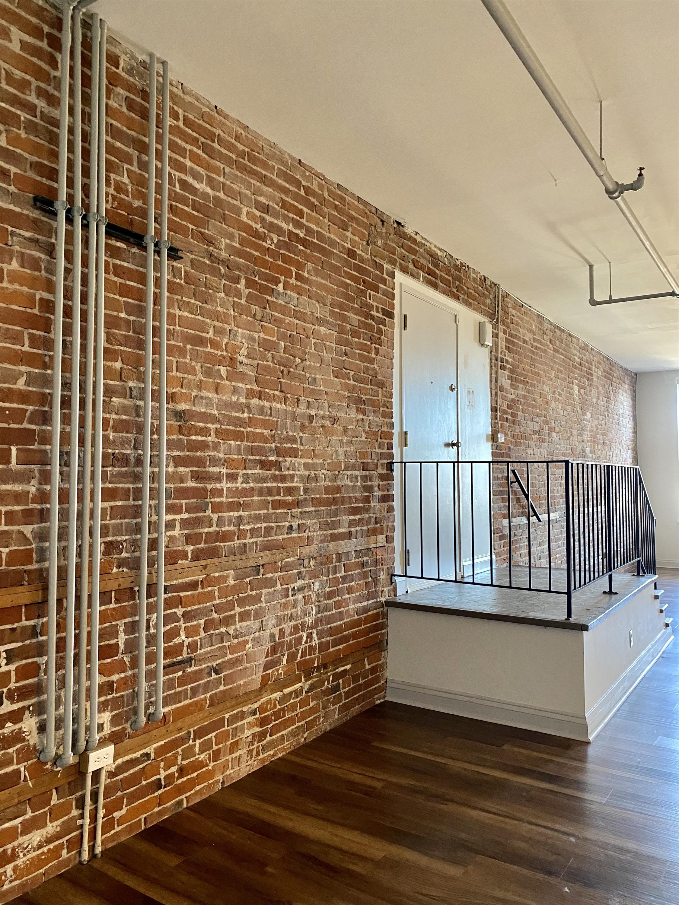 309 Delaware Street