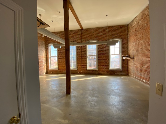 412 Delaware Street